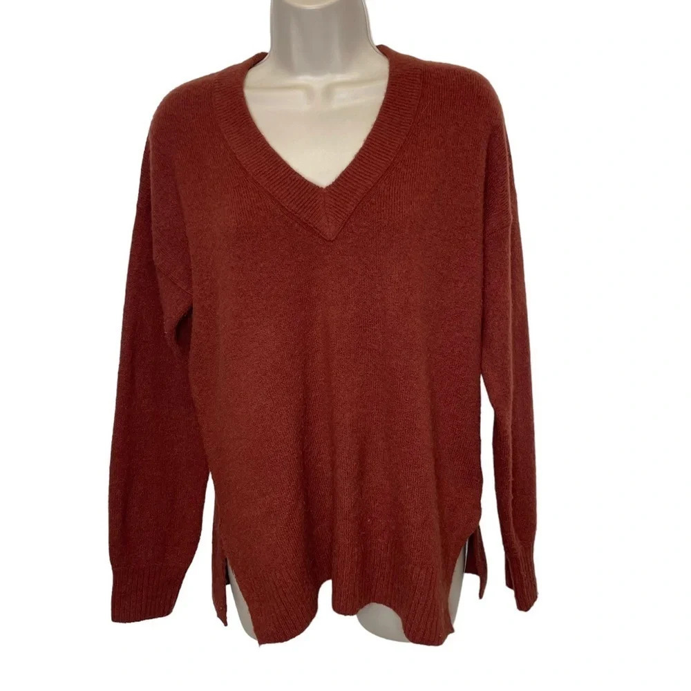 Madewell V-Neck Sweater in Burnt Orange